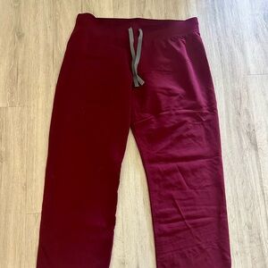 Figs Livingston Basic Scrub Pants- Burgundy